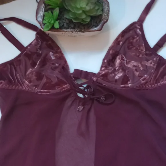 Victoria Secret night gown - Picture 2 of 11